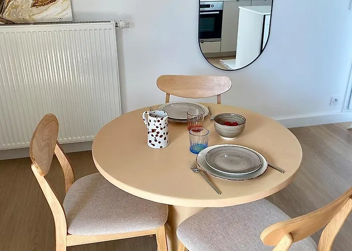 T2 Equipe, Grande Terrasse Et Parking Saint-Bres (Herault)